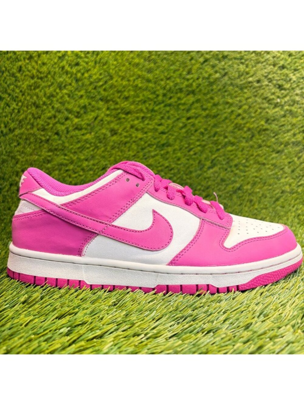 Nike Dunk Low Active Fuchsia Girls Size 7Y Pink White Athletic Shoes Sneakers